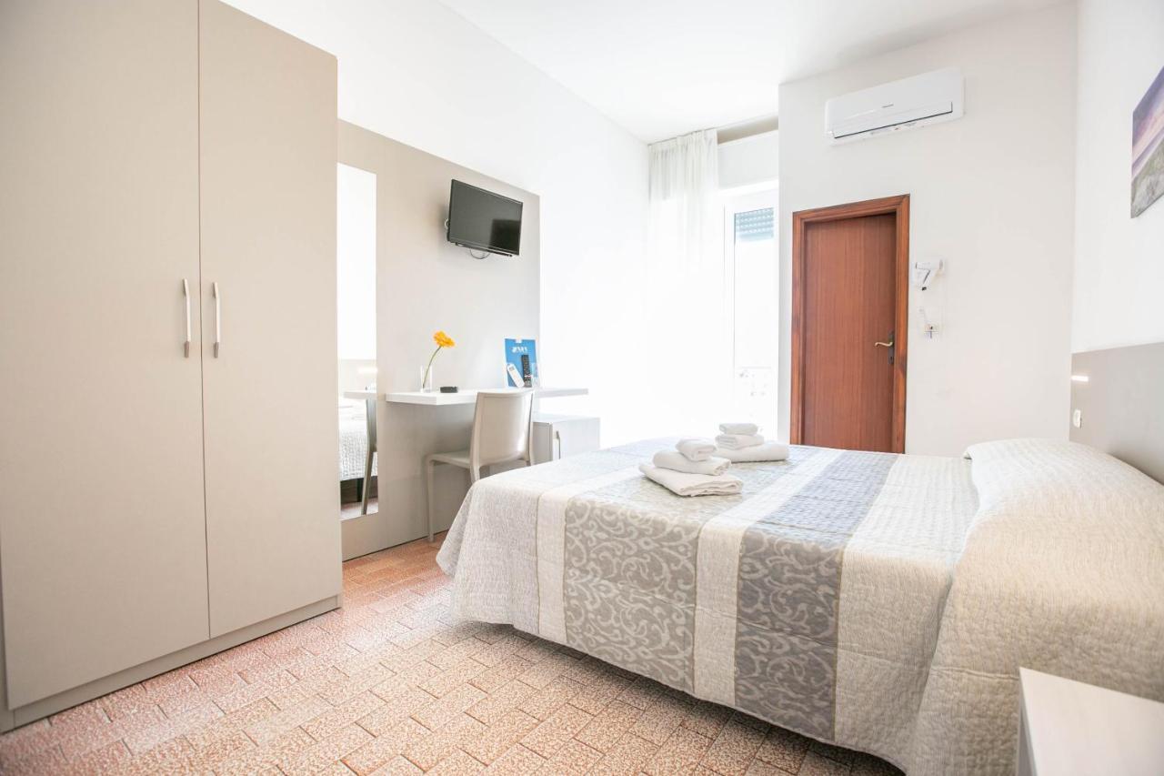 Hotel Mara Rimini Exteriör bild