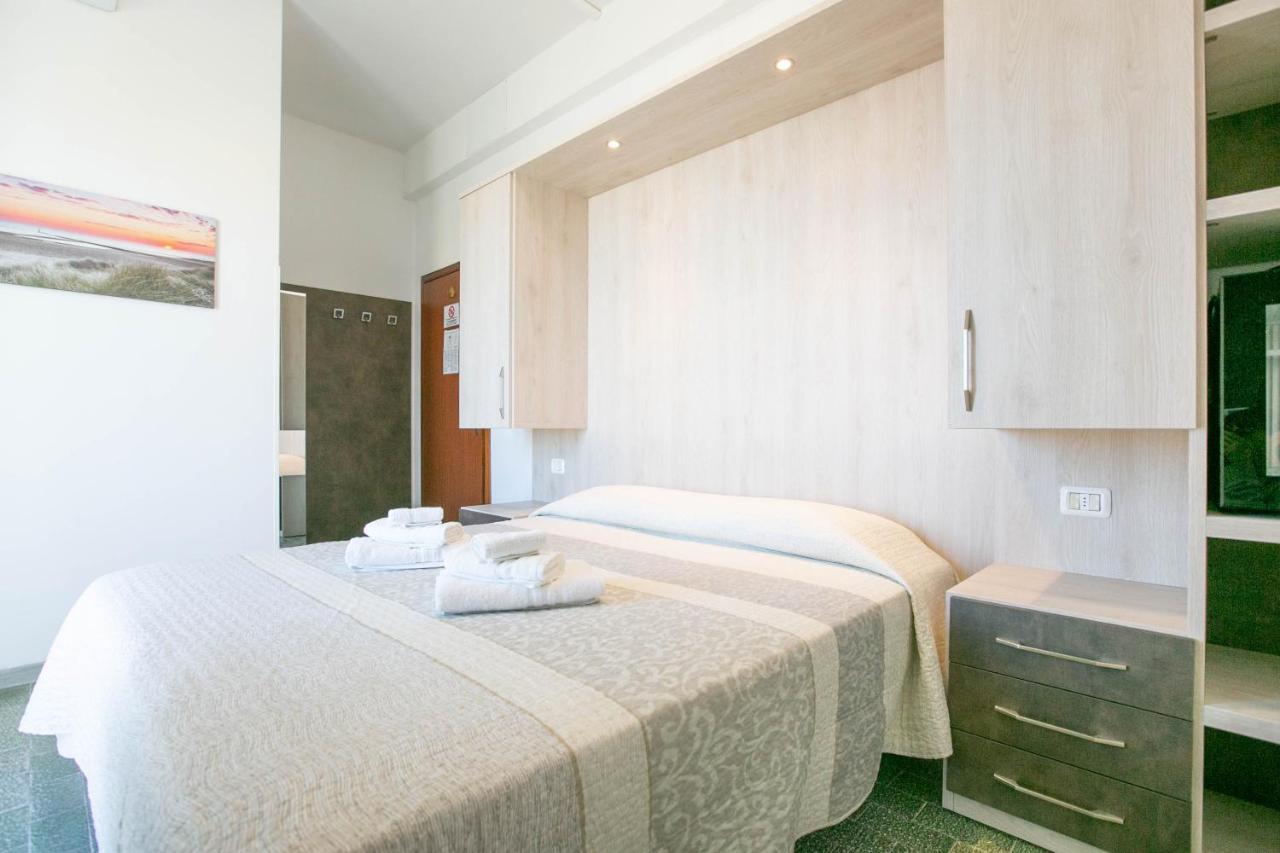 Hotel Mara Rimini Exteriör bild