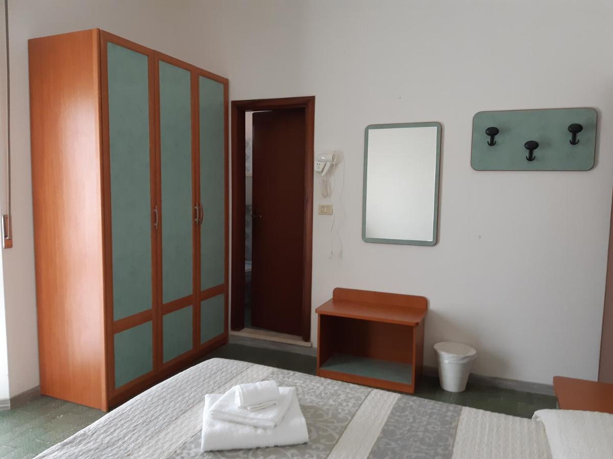 Hotel Mara Rimini Exteriör bild