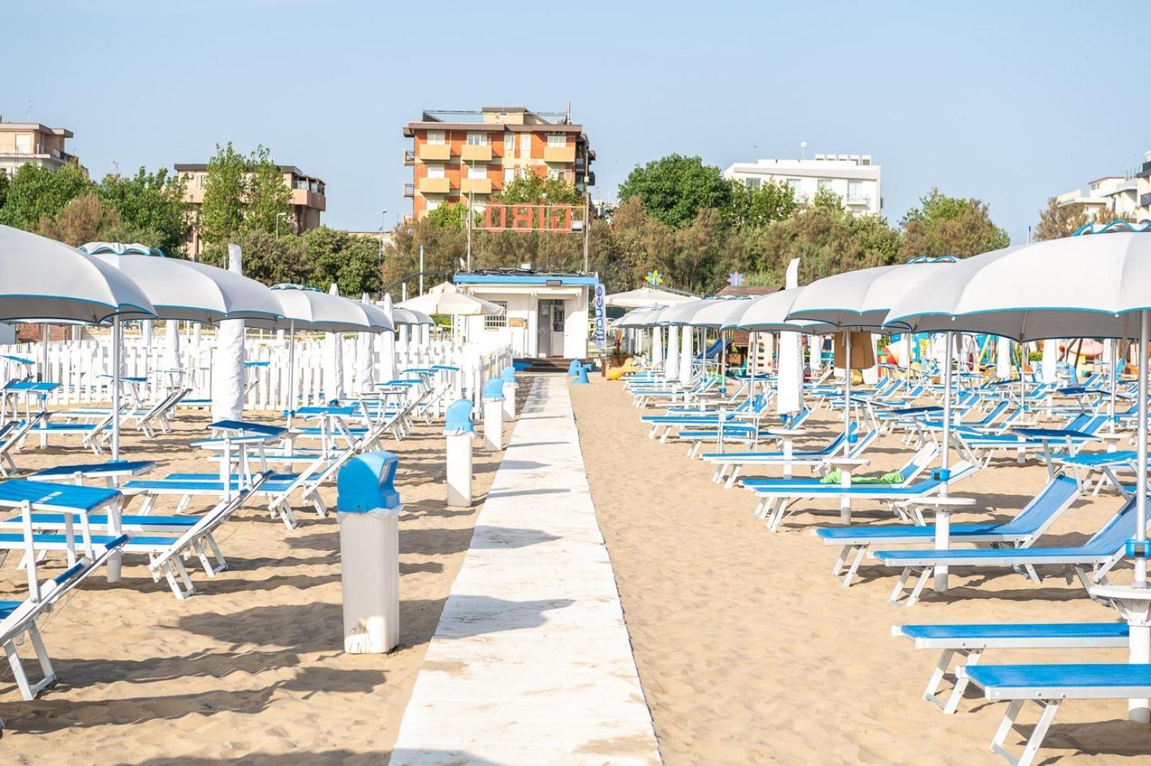 Hotel Mara Rimini Exteriör bild